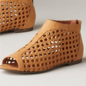 Sundance Leather Woven Peep Toe Delphia Sandal Caning Size 38
